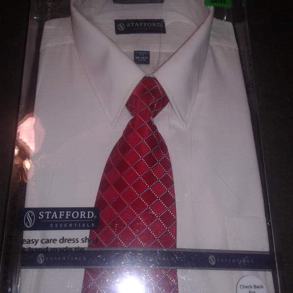 Stafford Other - Gift boxed shirt and tie set